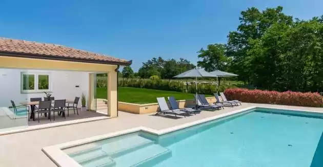 Ferienhaus Mateo mit privatem Infinity-Pool