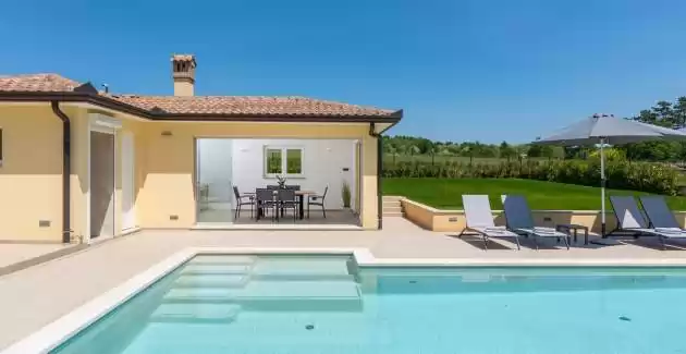 Ferienhaus Mateo mit privatem Infinity-Pool