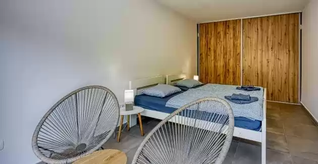 Schöne Hütte mit Jacuzzi in der Nähe von Labin