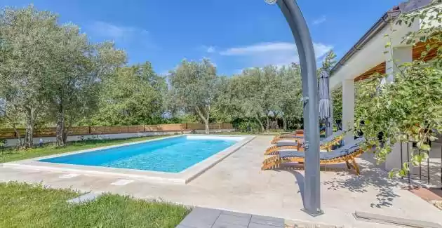 Holiday House Agatta with Private Pool