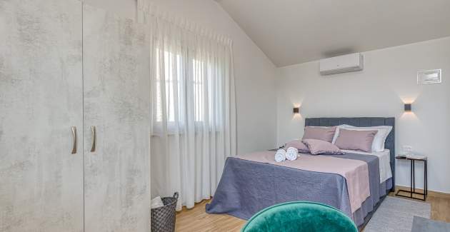 Nilda Rooms / Luxury Double Bedroom No.2