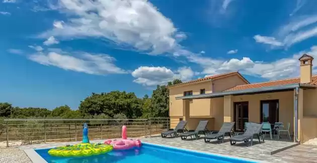 Holiday House Karbonaca with Private Pool