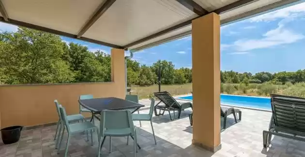 Karbonaca - Ferienhaus mit privatem Pool