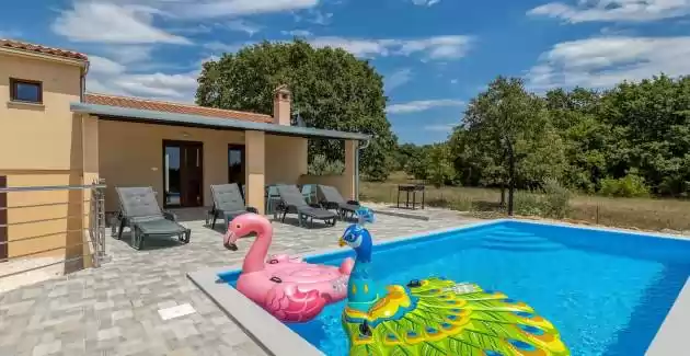 Karbonaca - Ferienhaus mit privatem Pool