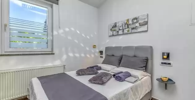 Nido / Studio-Apartment Stela