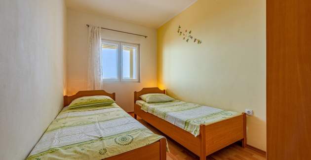 NeaLeona Apartman A2