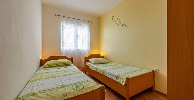 NeaLeona Apartman A2