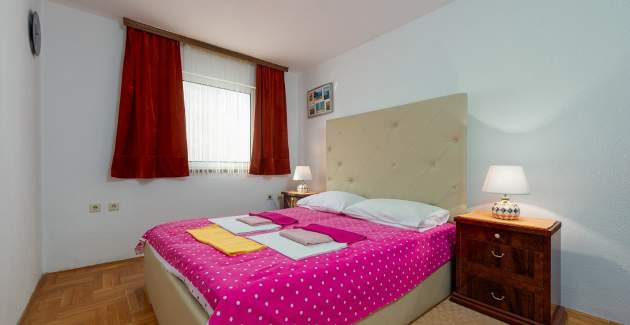 Apartment Lucija Okrug Gornji
