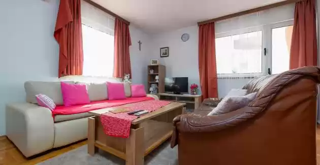 Apartman Lucija Okrug Gornji