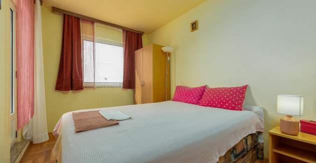 Apartment Lucija Okrug Gornji