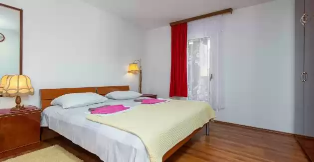 Apartment Lucija Okrug Gornji