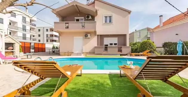 Apartment Kiara with private pool