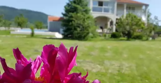 Villa Almas mit beheiztem Pool