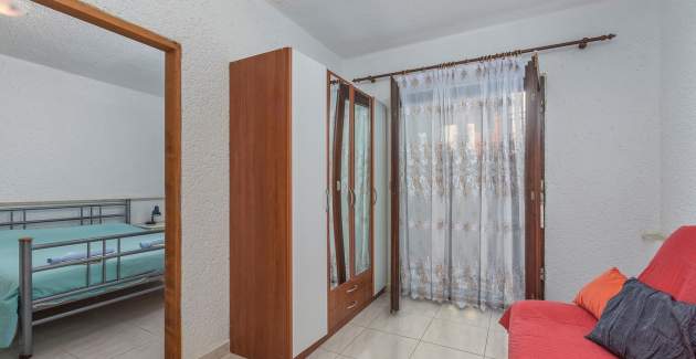 Apartman Kivi 200m do plaže