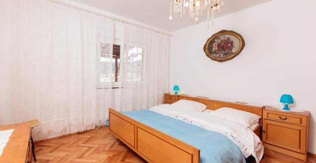 Apartment Marija Vinisce A2