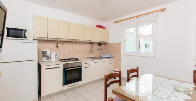 Apartment Marija Vinisce A2