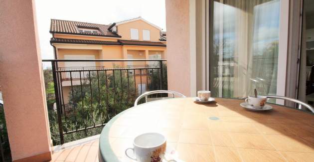 Apartment Bilic mit 2 Schlafzimmern und Balkon in der Gegend von Porec