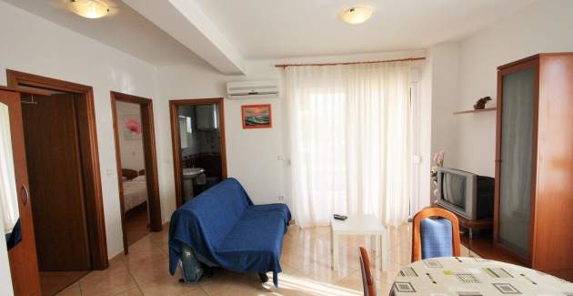 Apartment Bilic mit 2 Schlafzimmern und Balkon in der Gegend von Porec