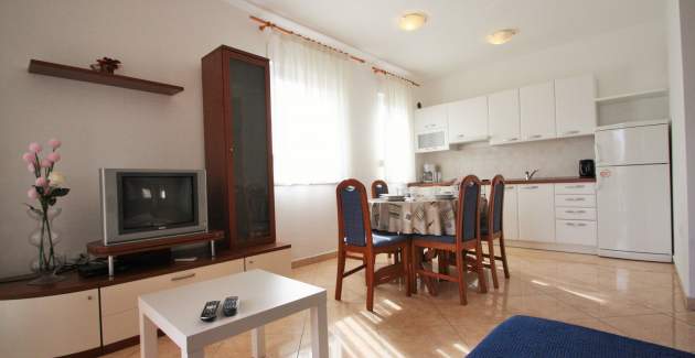 Apartment Bilic mit 2 Schlafzimmern und Balkon in der Gegend von Porec