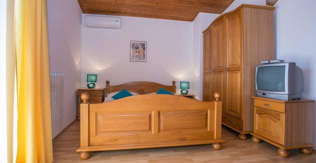 Ground Floor Apartment Dado II