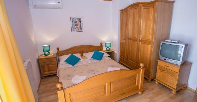 Ground Floor Apartment Dado II