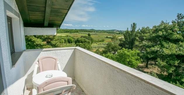 Apartment Dado III with Balcony