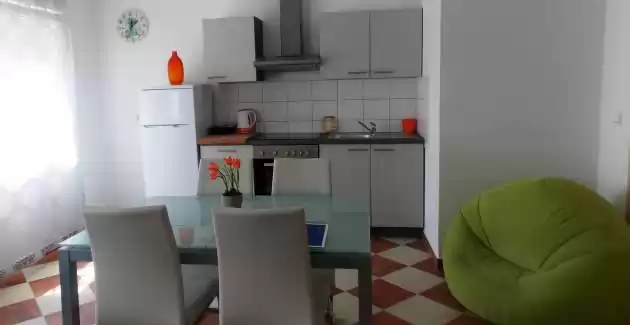Appartamento Lalic A2 vicino alla spiaggia - Isola Vir