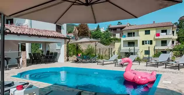 Casa Vacanze Jolly con piscina privata