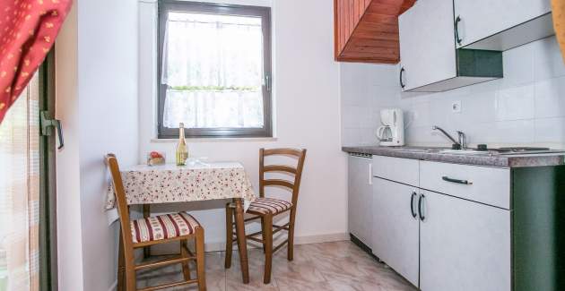 Apartman s 1 spavaćom sobom Dado IV s balkonom