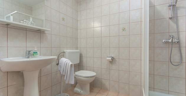 Apartman Evelyn Brostolade No.1