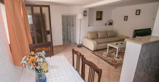 Nicely furnished Apartment Dado V with Terrace 