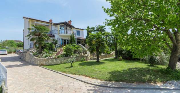 Apartment Ljiljana I mit Terrasse und Grill