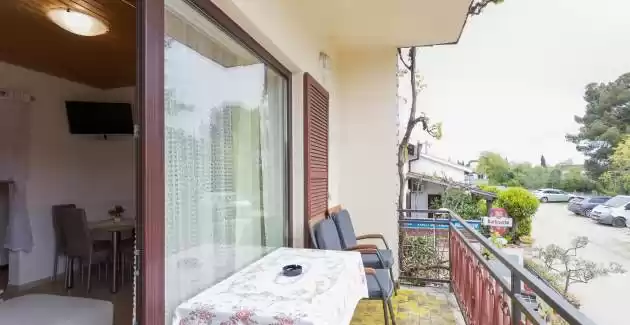 Ines & Hans Tar - Apartment mit Balkon