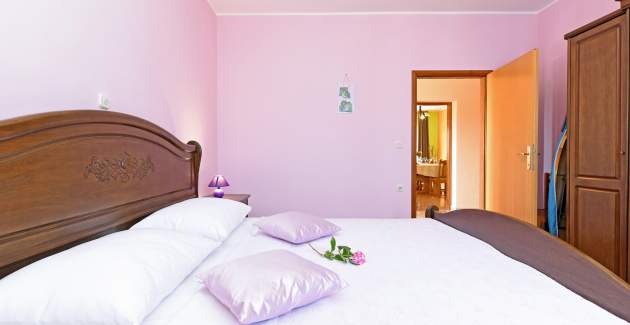 Apartman Dvori sa privatnim bazenom i roštiljem