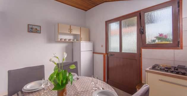 Two-Bedroom Apartment Emili A5 with Balcony