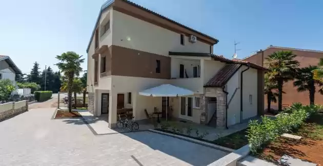 APP Sandro con Piscina A5