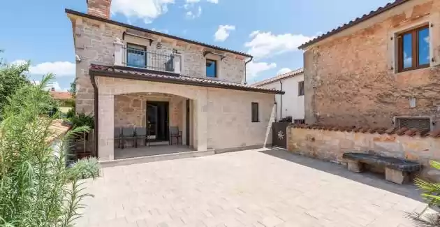 Villa Maria Tadini