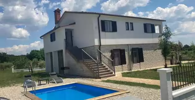 App in Casa Cerin with Private Pool