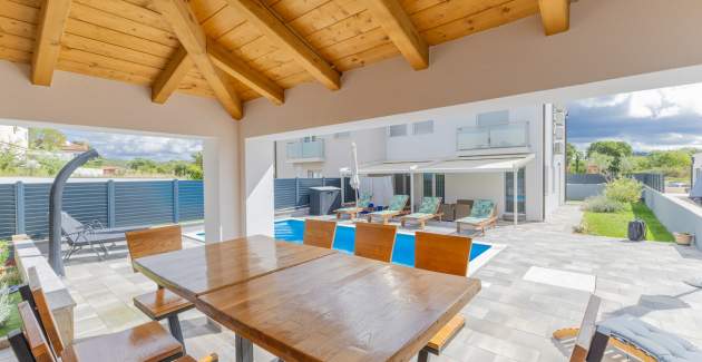 Villa Manda with Private Pool