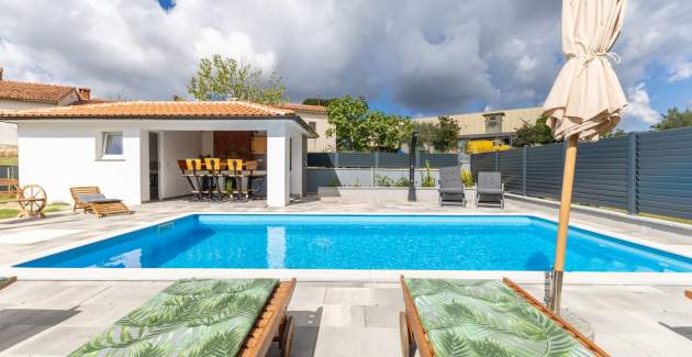 Villa Manda with Private Pool