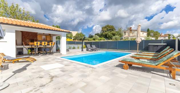 Villa Manda with Private Pool