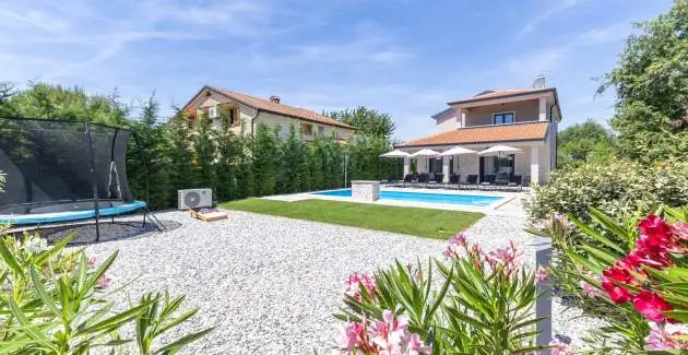 Villa Alves