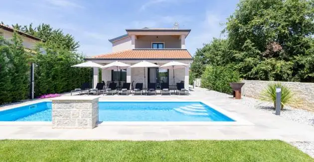 Villa Alves