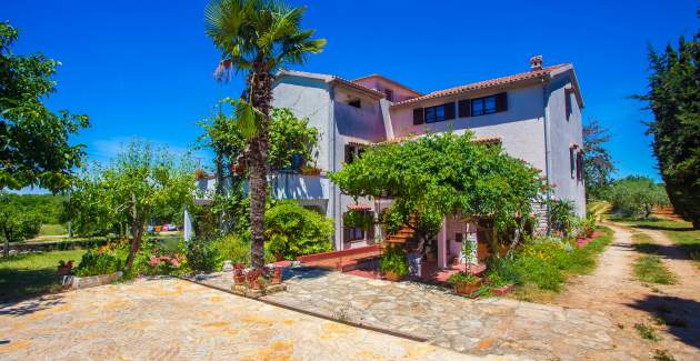 Groundfloor Apartment Garbina I 