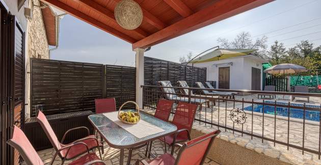 Holiday House Marija in Tomovi