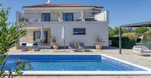 Villa Klementina with Pool and Whirlpool