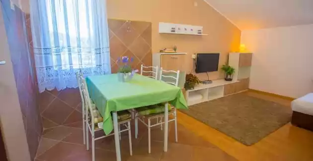 Apartman Garbina III na drugom katu