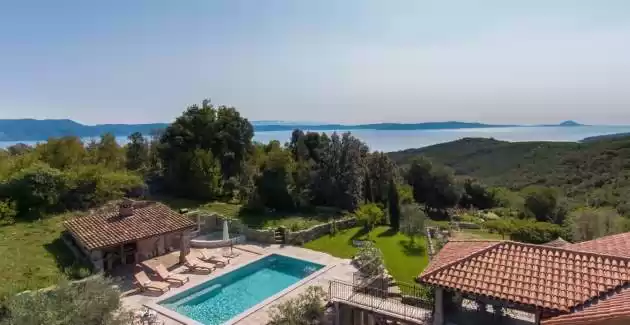 Villa Malini with Pool, Sauna and Fenced Garden