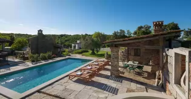 Villa Malini with Pool, Sauna and Fenced Garden