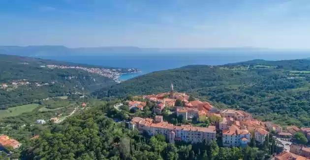 Villa Malini with Pool, Sauna and Fenced Garden